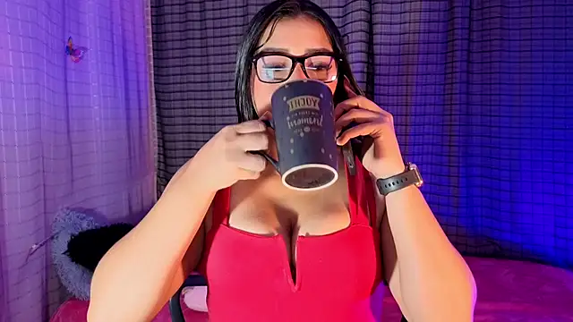 Kayleemorales online show from December 2, 2025, 5:19 pm