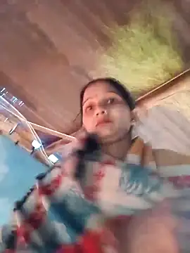 Jooli xx online show from November 21, 2025, 2:32 am