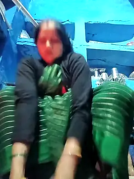 Jooli xx online show from February 25, 2026, 12:42 am