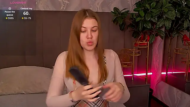 MelanieHenders online show from December 3, 2025, 5:26 am