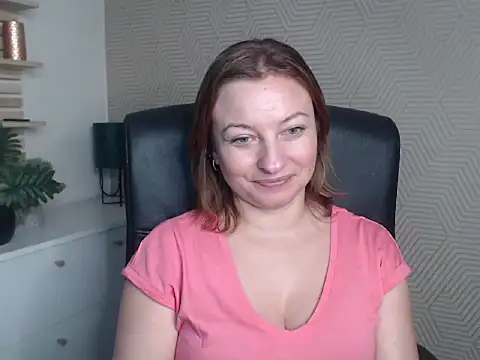 Snapshot of angelaSamt chatting on October 27, 2025, 6:50 am angelaSamt online show from October 27, 2025, 6:50 am