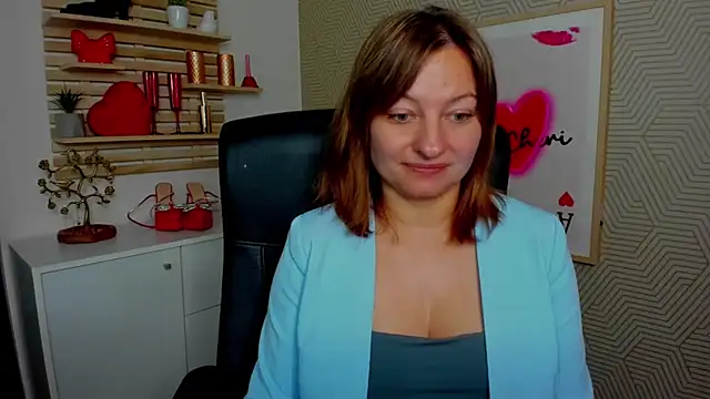 angelaSamt online show from May 7, 2026, 5:46 am