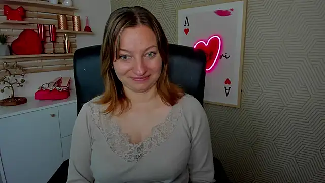 angelaSamt online show from June 17, 2026, 5:32 am