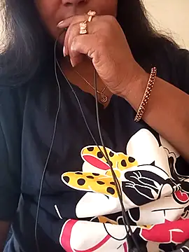 Snapshot of Alina-khan chatting on October 27, 2025, 5:55 am Alina-khan online show from October 27, 2025, 5:55 am