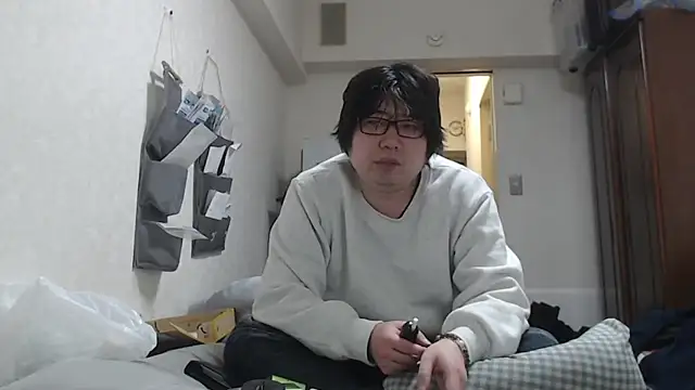 Snapshot of raterate555 chatting on February 14, 2026, 12:13 pm raterate555 online show from February 14, 2026, 12:13 pm