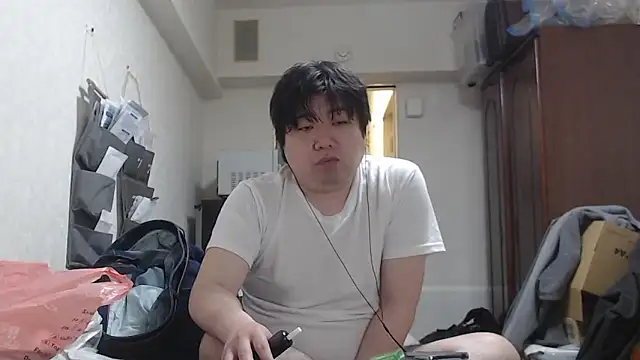 Snapshot of raterate555 chatting on February 28, 2026, 2:40 pm raterate555 online show from February 28, 2026, 2:40 pm