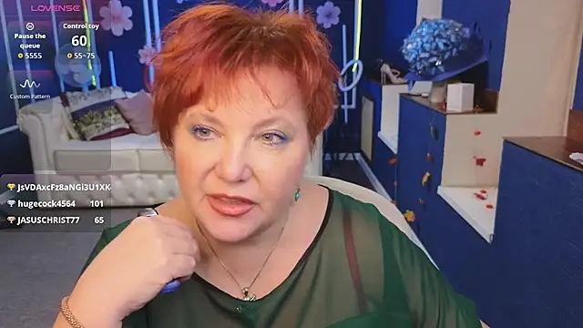 Kira Kenett online show from November 27, 2025, 6:59 am