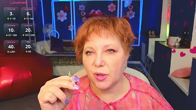 Kira Kenett online show from February 12, 2026, 6:52 am