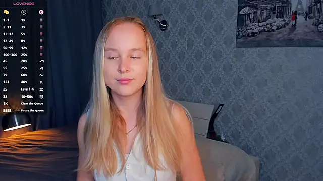 SoonMoor online show from September 19, 2025, 5:35 pm