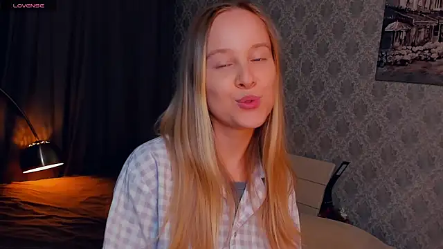 SoonMoor online show from September 30, 2025, 5:18 pm