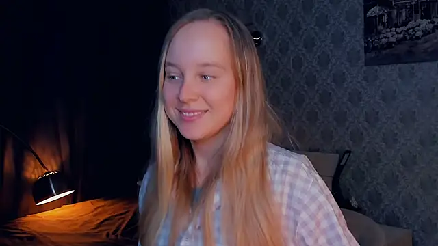 SoonMoor online show from October 3, 2025, 5:32 pm