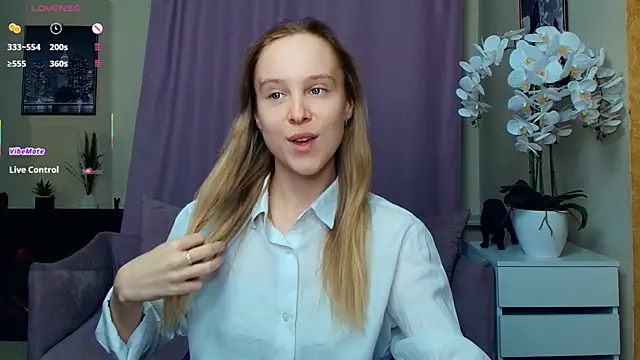 SoonMoor online show from April 2, 2026, 7:33 pm