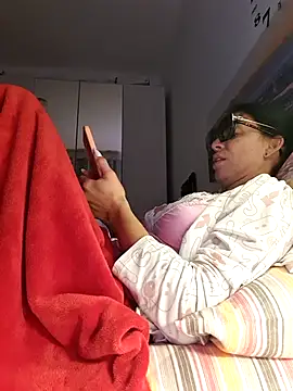 sexy7883 online show from February 4, 2026, 6:52 am