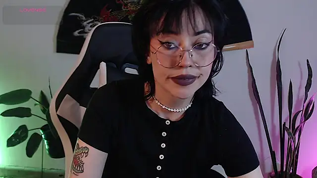 Ellyuwuw online show from January 10, 2026, 11:31 pm