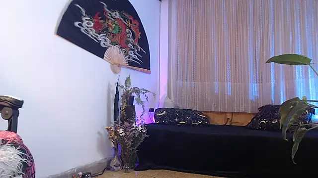 Ellyuwuw online show from March 31, 2026, 1:07 am