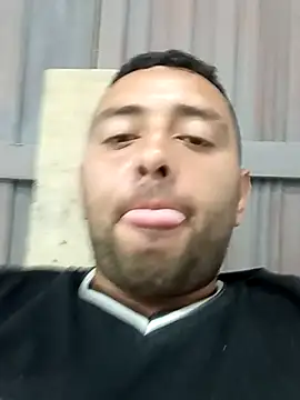 angelitocalientico online show from November 6, 2025, 1:28 am