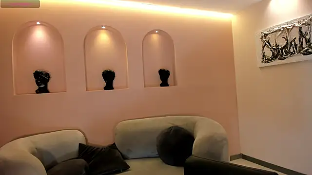 LaurentConnor online show from October 26, 2025, 11:20 pm