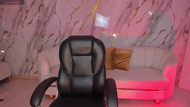 MayaMoretti  online show from March 26, 2026, 3:45 am