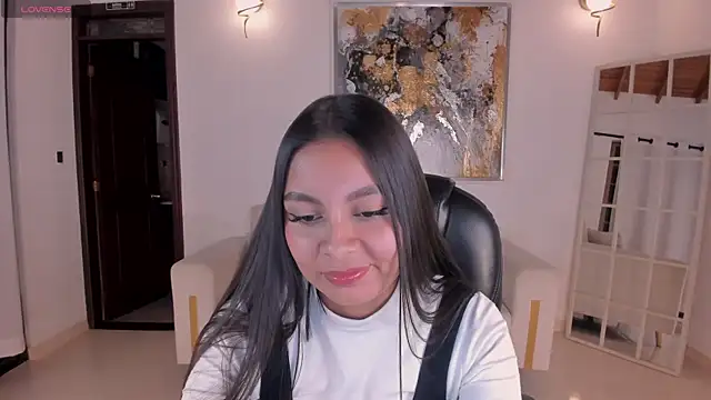 Snapshot of NinaBlum chatting on September 29, 2025, 12:05 am NinaBlum online show from September 29, 2025, 12:05 am