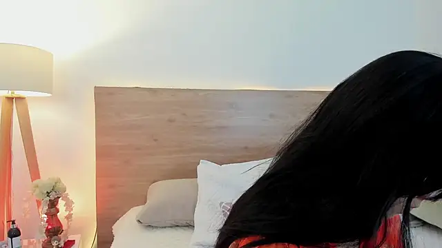 GinebraBrown online show from November 25, 2025, 6:41 pm