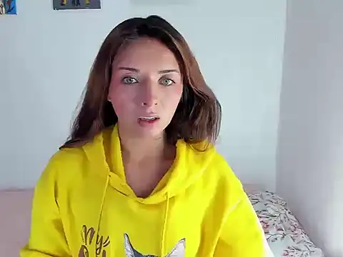 Snapshot of megan_doll2123 chatting on October 10, 2025, 5:50 am megan doll2123 online show from October 10, 2025, 5:50 am
