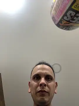 KianxxTeach online show from November 19, 2025, 1:05 am