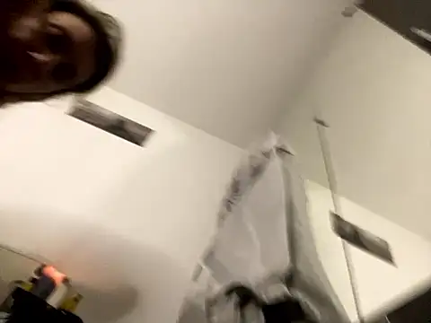 Snapshot of dreamgt chatting on October 3, 2025, 11:57 pm dreamgt online show from October 3, 2025, 11:57 pm