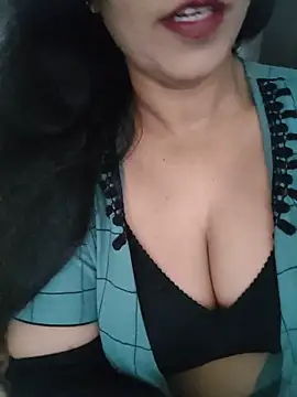 Snapshot of Deepa_Sharma143 chatting on June 4, 2026, 1:33 am Deepa Sharma143 online show from June 4, 2026, 1:33 am