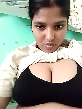 Snapshot of Palak-Sharma chatting on May 12, 2026, 5:15 am Palak-Sharma online show from May 12, 2026, 5:15 am
