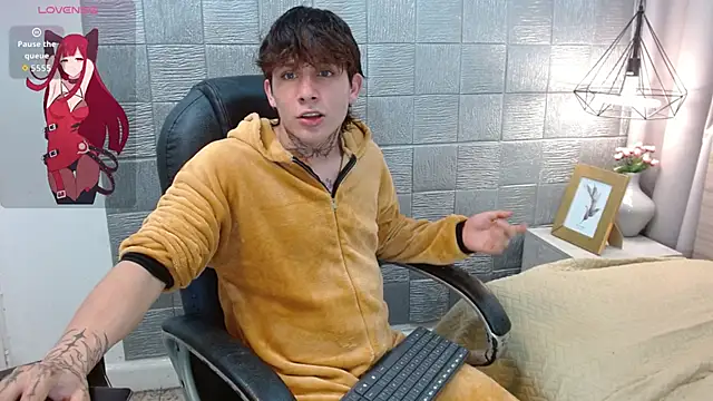 Iantwink18 online show from September 18, 2025, 5:37 pm