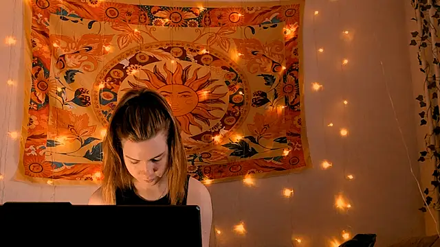 AliceCUNTach online show from April 18, 2026, 5:11 am