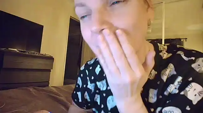 aussiepeaches online show from February 27, 2025, 2:32 am