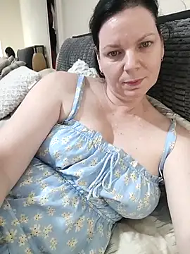 aussiepeaches online show from March 11, 2025, 1:48 am