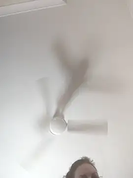 aussiepeaches online show from September 10, 2025, 2:06 pm