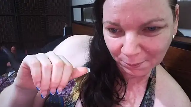 aussiepeaches online show from October 24, 2025, 1:57 am