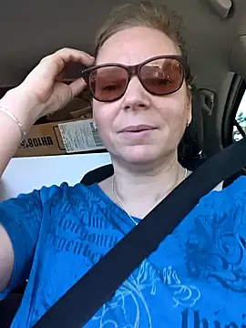 aussiepeaches online show from April 8, 2026, 3:06 am