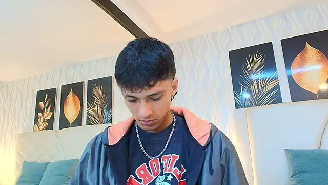 Lean Portman online show from February 25, 2026, 9:02 pm