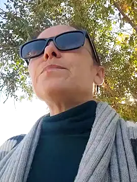 MerelinMILf online show from September 26, 2025, 12:31 pm
