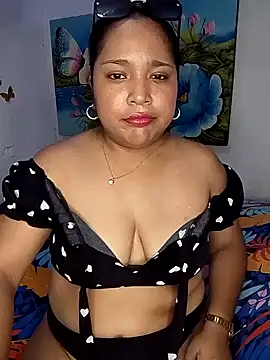 Snapshot of Angelly_ricura chatting on March 7, 2026, 6:27 pm Angelly ricura online show from March 7, 2026, 6:27 pm