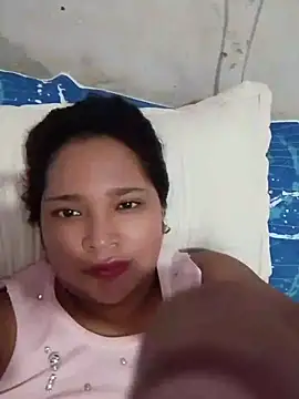 Snapshot of Angelly_ricura chatting on April 15, 2026, 7:58 pm Angelly ricura online show from April 15, 2026, 7:58 pm