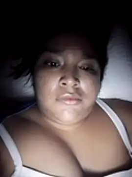 Snapshot of Angelly_ricura chatting on July 10, 2026, 10:18 am Angelly ricura online show from July 10, 2026, 10:18 am