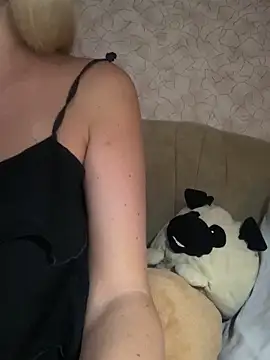 Snapshot of Nikihot__ chatting on September 15, 2025, 11:10 am Nikihot   online show from September 15, 2025, 11:10 am