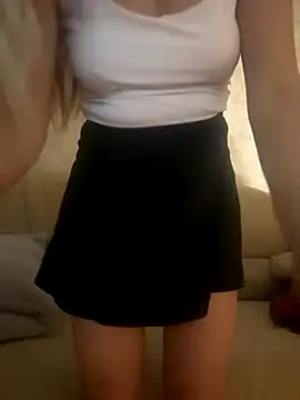 Snapshot of Nikihot__ chatting on October 24, 2025, 10:28 pm Nikihot   online show from October 24, 2025, 10:28 pm