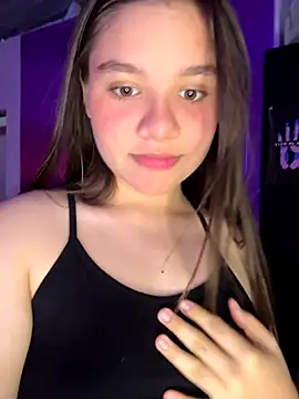 Snapshot of Ashley_and_Zoe chatting on October 19, 2025, 3:12 pm Ashley and Zoe online show from October 19, 2025, 3:12 pm