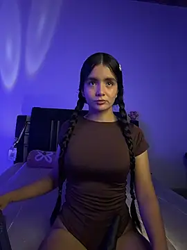 Snapshot of Ashley_and_Zoe chatting on November 20, 2025, 10:42 pm Ashley and Zoe online show from November 20, 2025, 10:42 pm