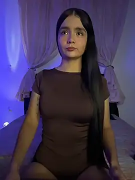 Snapshot of Ashley_and_Zoe chatting on December 2, 2025, 10:05 pm Ashley and Zoe online show from December 2, 2025, 10:05 pm