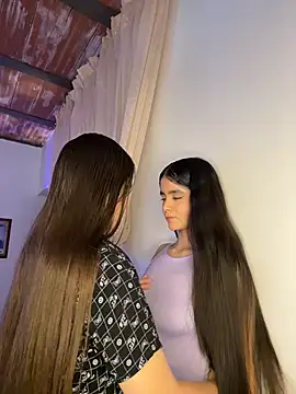 Snapshot of Ashley_and_Zoe chatting on December 21, 2025, 4:25 pm Ashley and Zoe online show from December 21, 2025, 4:25 pm