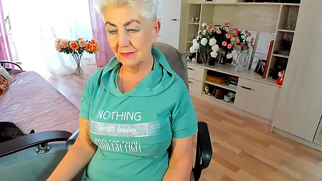 HotandMature online show from March 23, 2026, 11:36 am