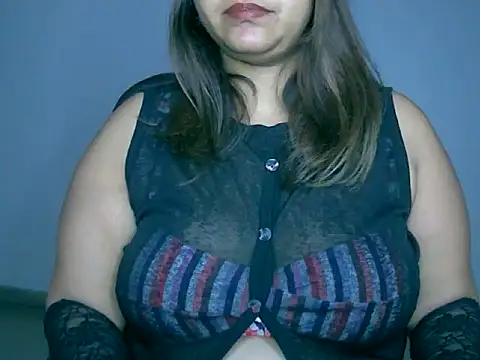 Snapshot of mrymlove chatting on October 9, 2025, 2:37 pm mrymlove online show from October 9, 2025, 2:37 pm