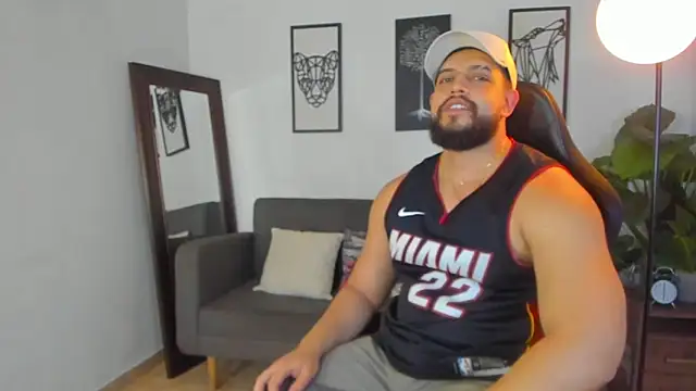 Snapshot of Justin_kingX7 chatting on April 4, 2026, 1:59 am Justin kingX7 online show from April 4, 2026, 1:59 am